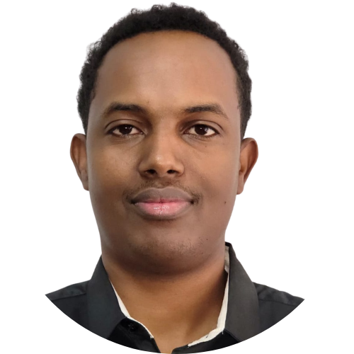 Abdikadar Farah, Chief Operating Officer
